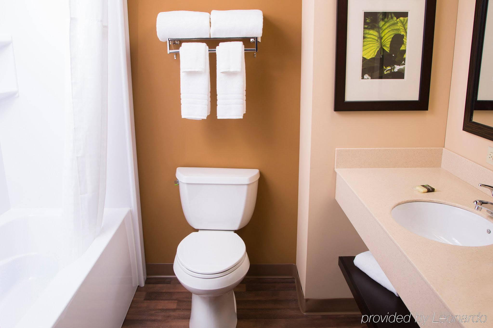 Extended Stay America Select Suites - Raleigh - Rtp - 4610 Miami Blvd Дарем Экстерьер фото