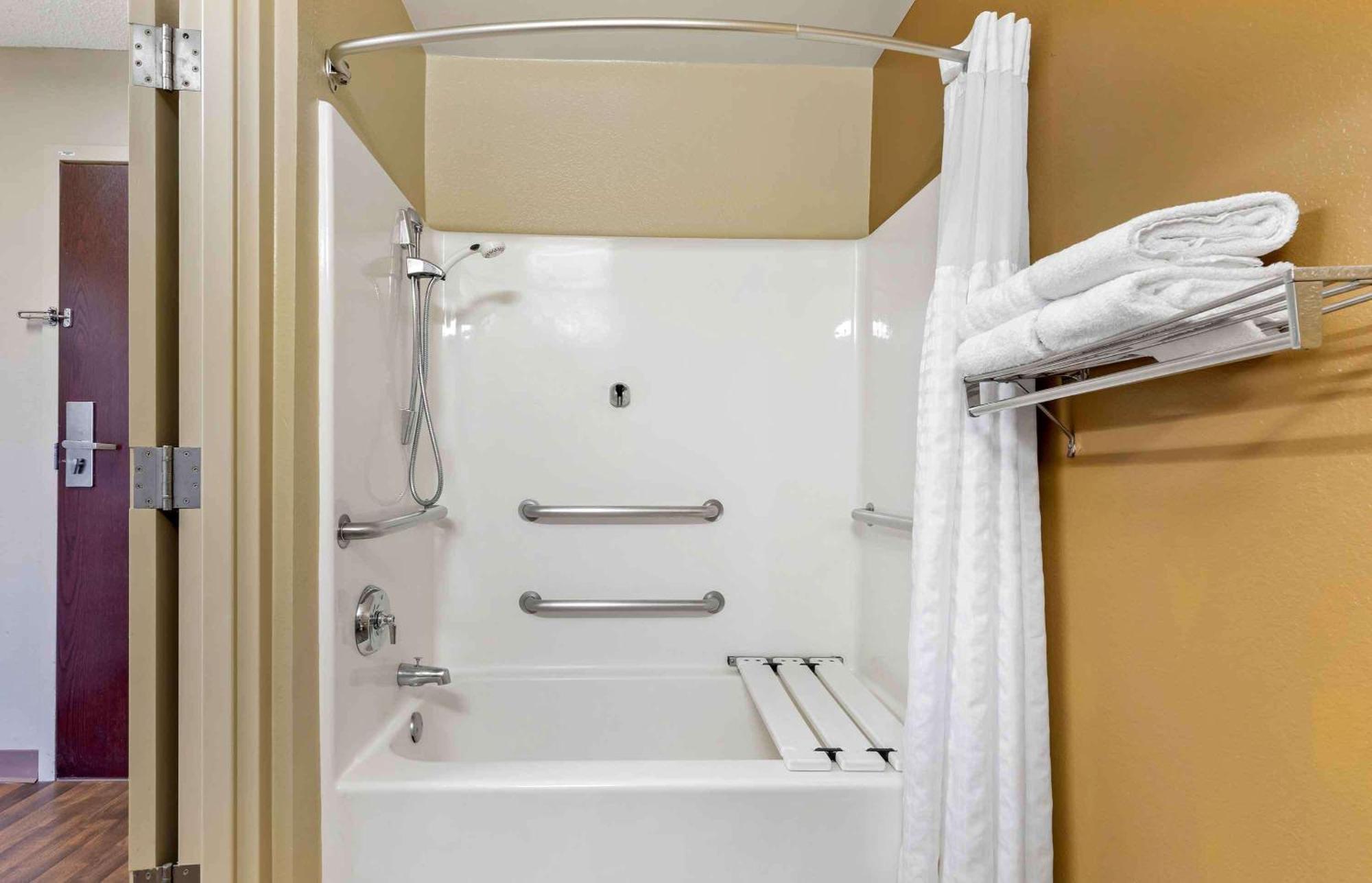 Extended Stay America Select Suites - Raleigh - Rtp - 4610 Miami Blvd Дарем Экстерьер фото