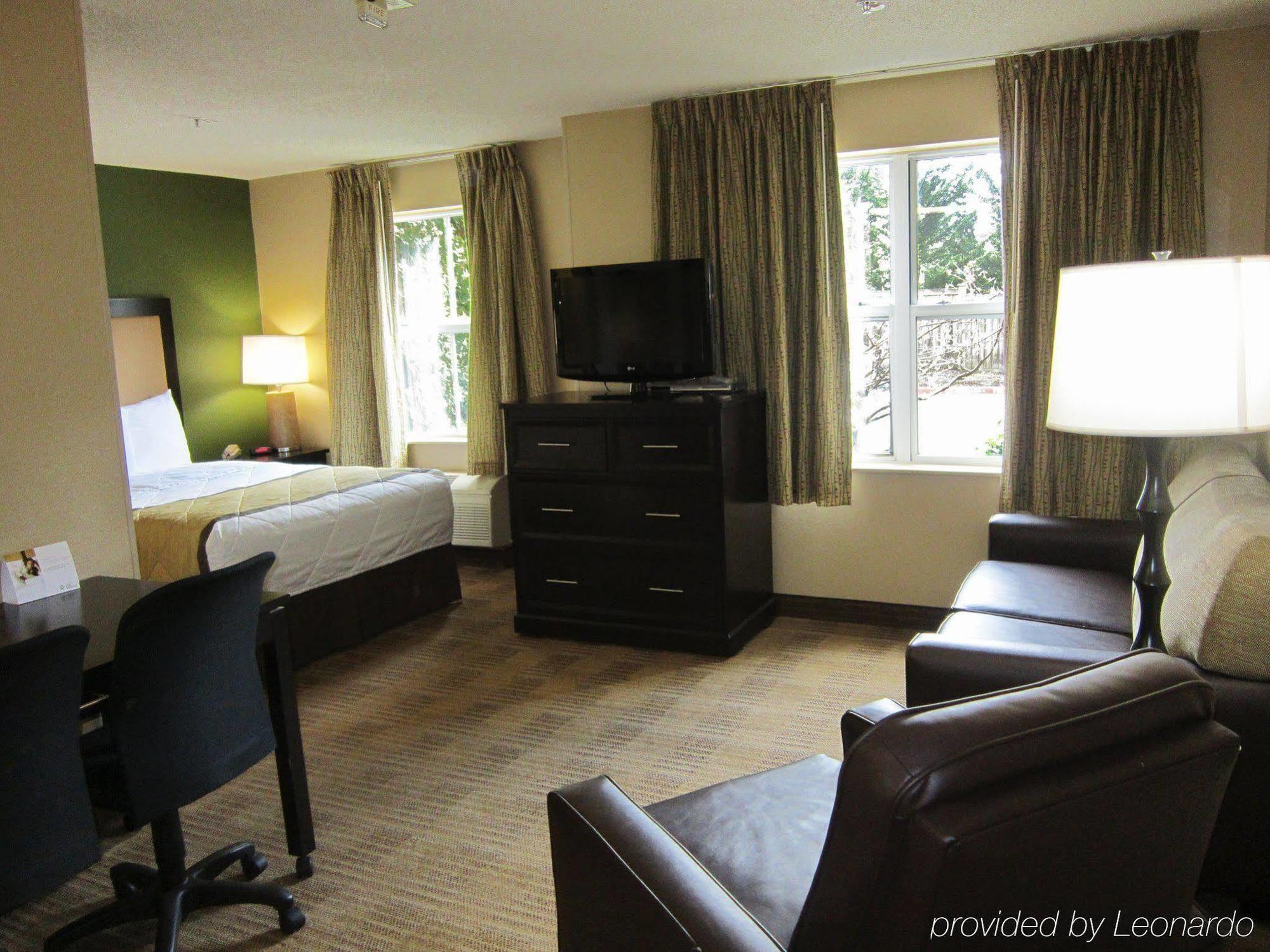 Extended Stay America Select Suites - Raleigh - Rtp - 4610 Miami Blvd Дарем Экстерьер фото